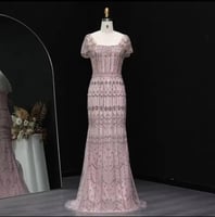 فستان سهرة جاهز مرصع بالخرز