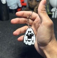 ميدالية “الشبح والقطة”