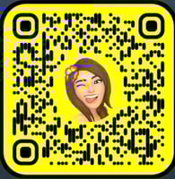 لانجري دانتيل أسود وشفاف مع تطريزات شفاه حمراء