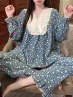 طقم بيجاما نسائي بتصميم فلورال كلاسيكي مع حمالة صد...