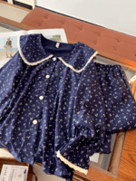 طقم بيجامة نسائي، يتميز بأكمام وسراويل طويلة