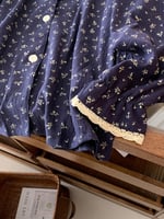 طقم بيجامة نسائي، يتميز بأكمام وسراويل طويلة