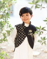 سديري بالاسم مع تاج