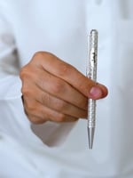 قلم بالاسم أنيق من - ريفا