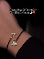 اسوارة بالاحرف ناعم مرصع بالزركون