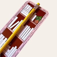 قلم رصاص ملون (بعبارات عن العلم)