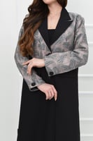 عباية شتوية بليزر فاخرة مع تفاصيل ملونة