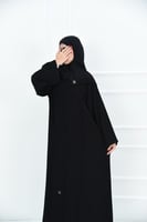 عباية سادة بتثنبات طولية على الجوانب