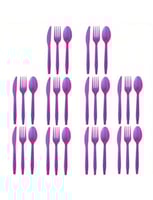 مجموعة من ملاعق وشوك وسكاكين