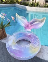 عوامة سباحة حورية البحر