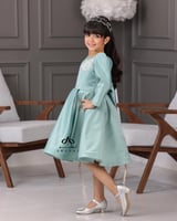 فستان بناتي شتوي من خامة التفته السيلا على الكتف ك...