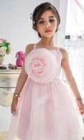 فستان بناتي ناعم من خامة الاورجنزا فيونكه بالصدر ل...