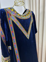 جلابية عسيري مخمل كحلي بتطريز يدوي مرصع بالكريستال