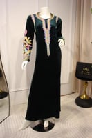 جلابية عسيري مخمل أخضر بتطريز فاخر