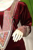 جلابية عسيري مخمل عودي فاخر وتطريز يدوي مرصّع بالك...