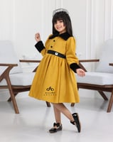 فستان بناتي شتوي اللون كموني كم طويل