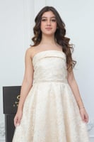 فستان لانا الراقي دانتيل مطرز .. فستان السن المحير