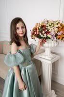 فستان سهره بناتي تفته كلوش صدر مطرز كم برميل لون ا...