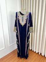 جلابية عسيري مخمل كحلي بتطريز يدوي مرصع بالكريستال