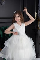 فستان بناتي عرائسي كلوش دانتيل صدر نازل فيونكه بال...