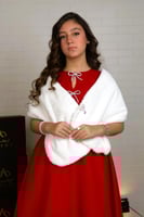 وشاح فرو ناعم أبيض سادة