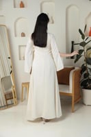 جلابية نسائية فاخرة كتان أوف وايت عاجي بتصميم عصري...