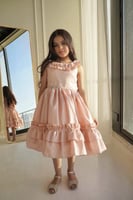 فستان بناتي تفته كلوش كرانيش بحواف الصدر واسفل الف...