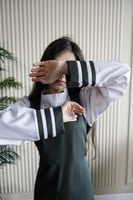 مريول المتوسطة خطين أبيض