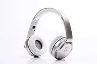 باستك - سماعة راس وايرلس مع سبيكر 2 في 1 لون فضي