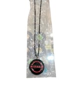 تعليقة شعار نيسان الجديد