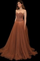 فستان سهرة مكشوف الكتفين