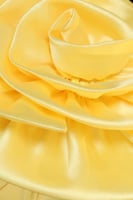 فستان سهرة مكشوف الكتفين