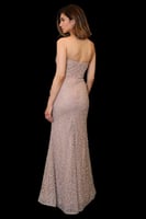 فستان سهرة مكشوف الكتفين