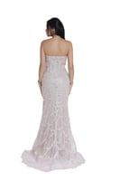 فستان سهرة مطرز بالخرز مكشوف الكتفين