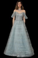 فستان سهرة مكشوف الكتفين