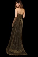 فستان سهرة مخمل مكشوف الكتفين