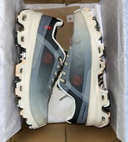 Loewe X On cloudventure running