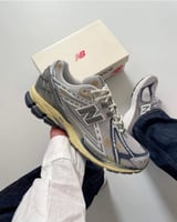 New balance 1906R
