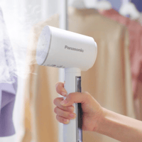 مكواة الملابس البخارية خفيفة الوزن مناسبه للسفر NI...