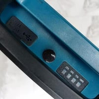 كشاف اضاءة ساطع مع لوح شمسي يشحن بالطاقة الشمسية و...