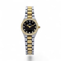 ساعة يد نسائية باللون الفضي ذهبي