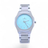 ساعه رجاليه ارقام عربي باللون الفضي السماوي