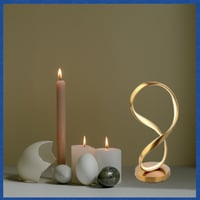 مصباح مكتب LED أنيق