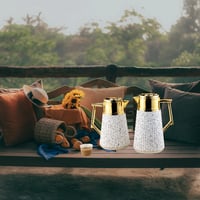 طقم ترمس أبيض مزخرف للشاي والقهوة من رويال كاميل 0...