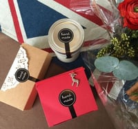 ملصقات hand made عدد (100) ملصق