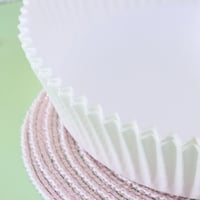 ورق زبدة ابيض للقلاية الهوائية 16 سم دائري (100) ح...