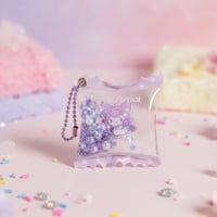 ميدالية على شكل حلوى من سلسلة لغة الزهور هيلو كيتي...