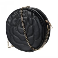 حقيبة كتف دائرية مبطنة بنمط وردة مع سلسلة - اسود -...