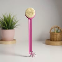 فرشاة استحمام بمقبض طويل من سلسلة بينك بيري