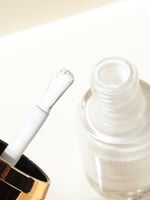 طلاء أظافر زيتي من جولدن كاب رقم 04 - أبيض حليبي